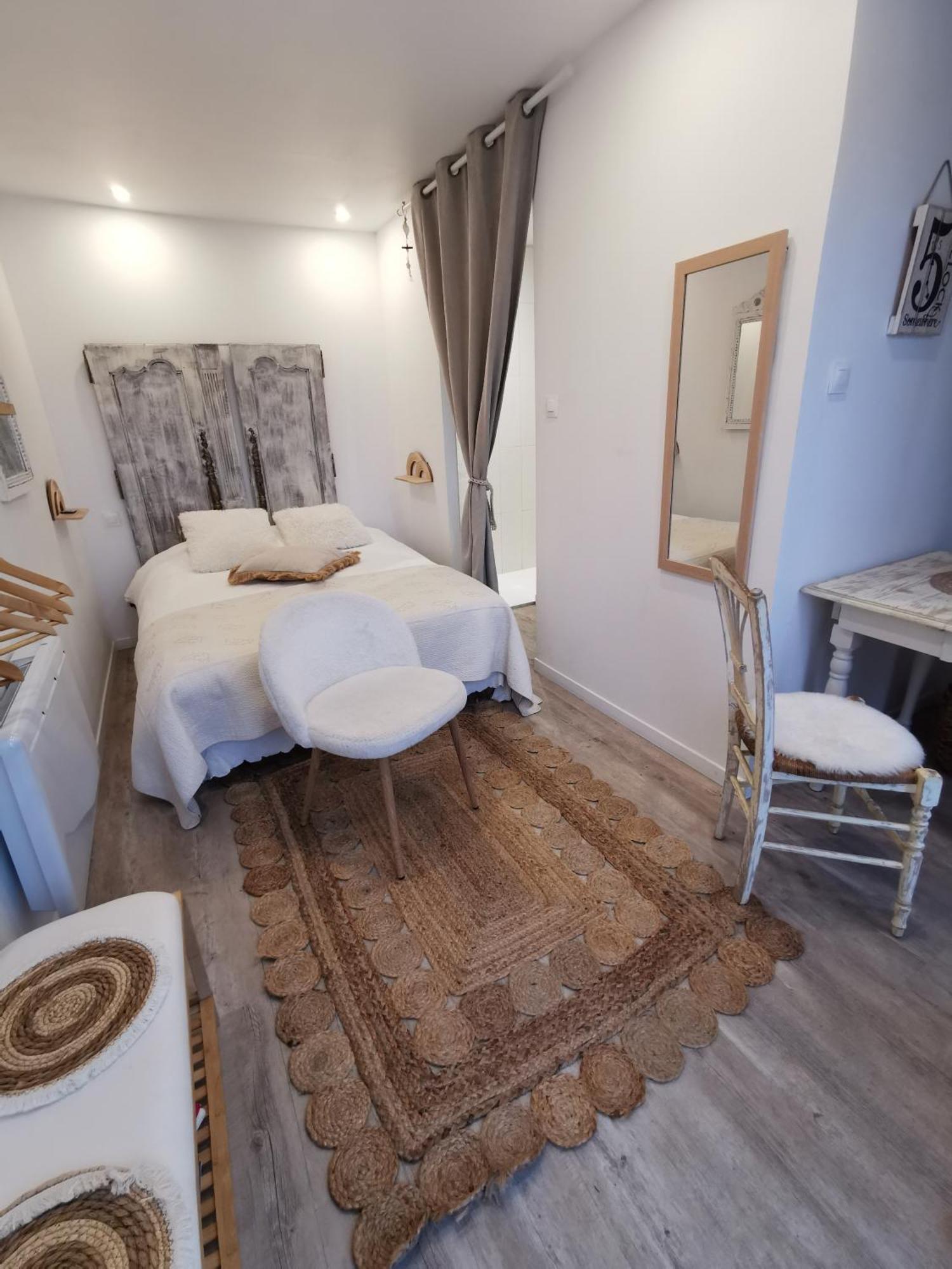 Au Poeme Du Chene, Logement Independant, Calme, Parking Gratuit Basse-Goulaine Exterior photo